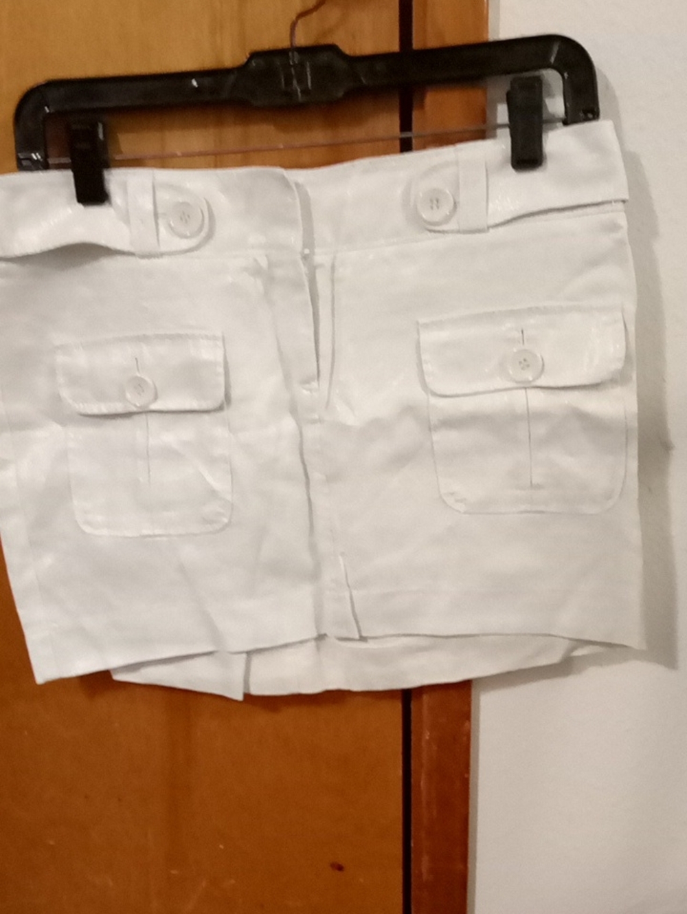 Bebe White Women’s Cargo Pocket Mini Skirt Sz 4